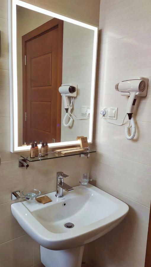 Vinum Hotel 第比利斯 外观 照片